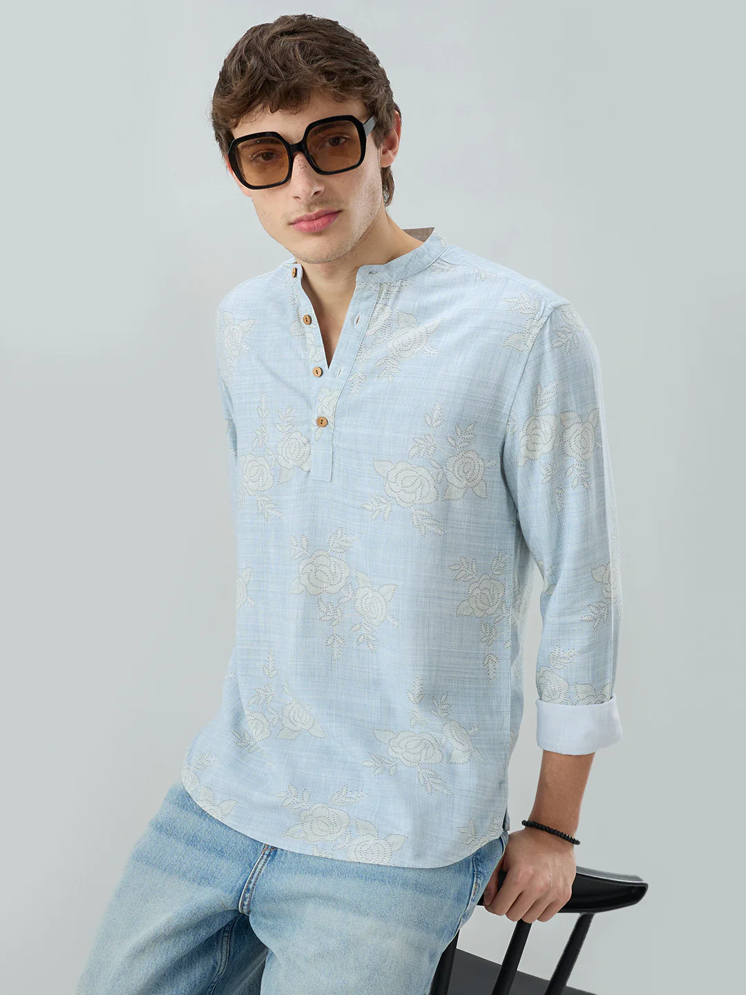 Artistic Blue Floral Printed Kurta - Image 4
