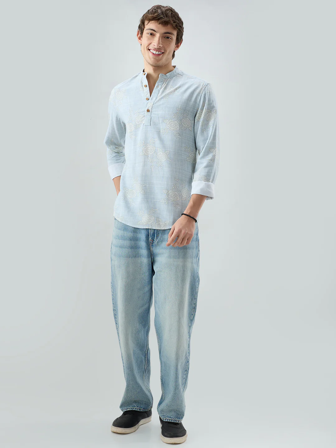 Artistic Blue Floral Printed Kurta - Image 7