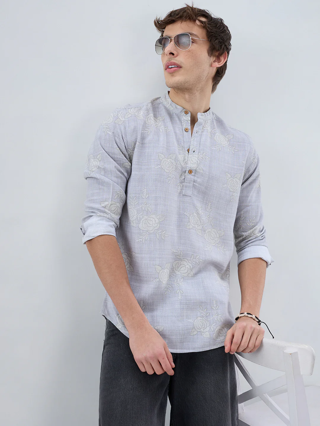 Artistic Grey Floral Printed Kurta - Image 2
