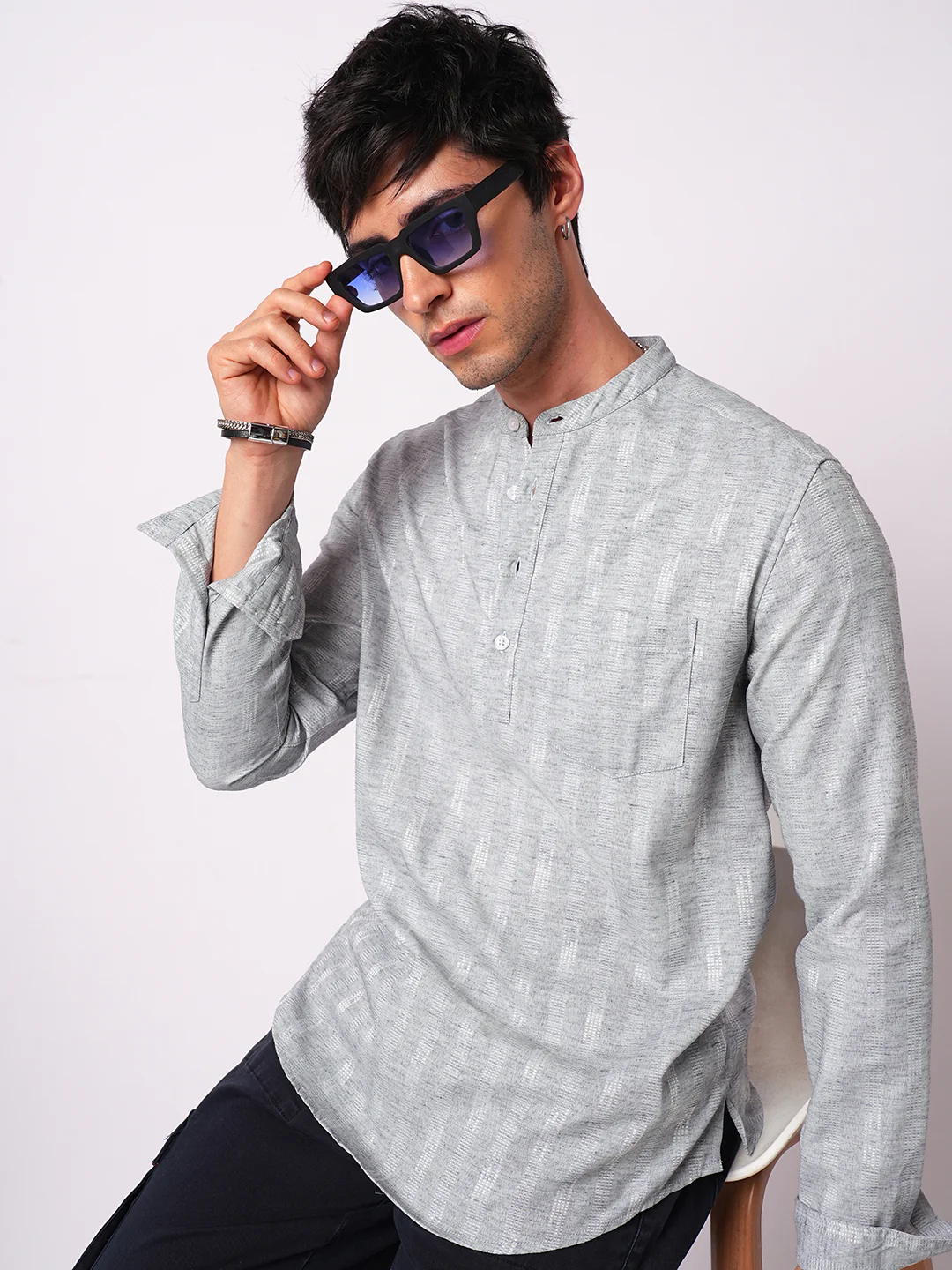 Ash Grey Linear Textured Kurta - Image 2