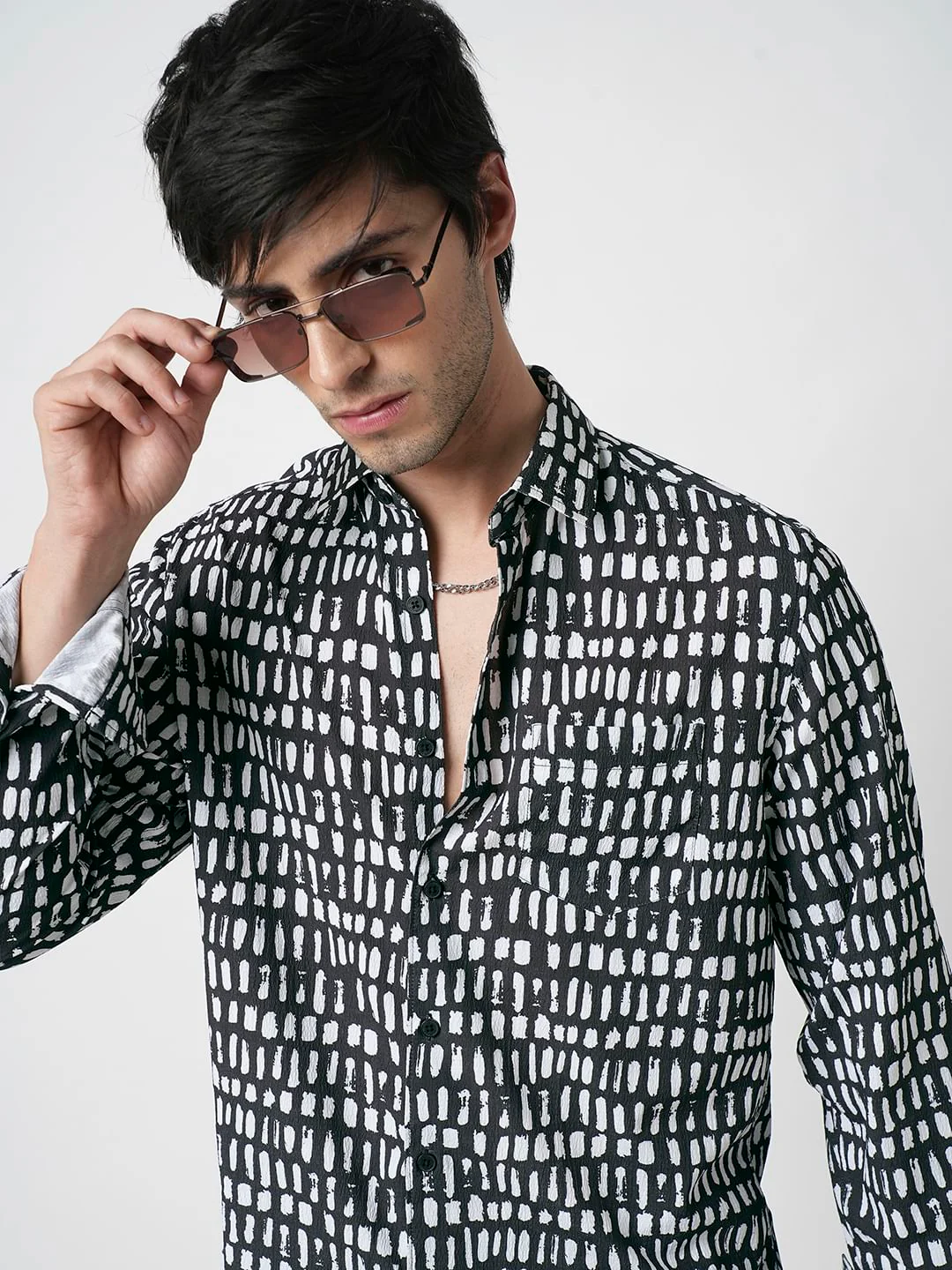Black & White Printed Crushed Shirt - Image 2