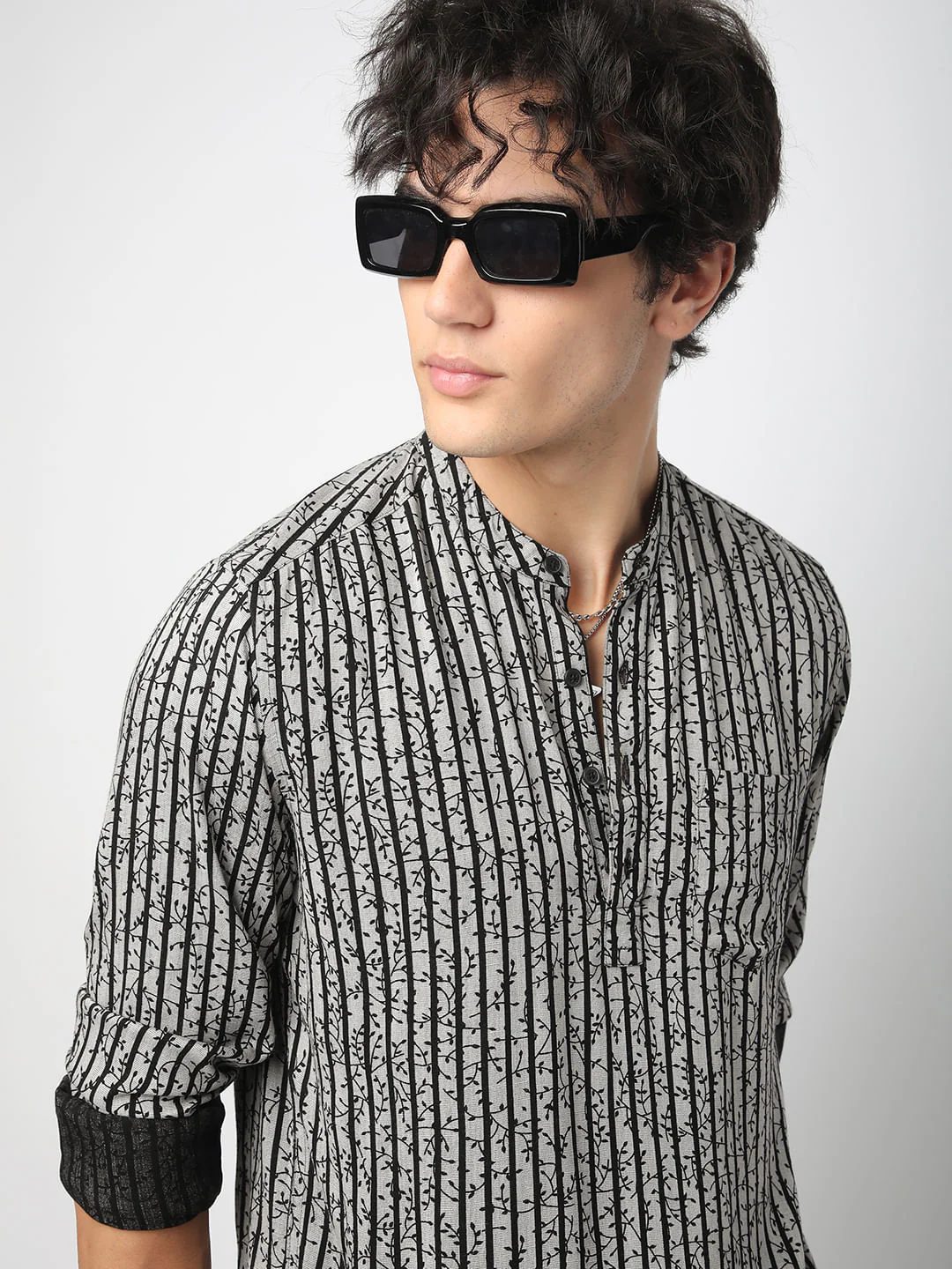 Black Mini Leaf Carved Striped Kurta - Image 2