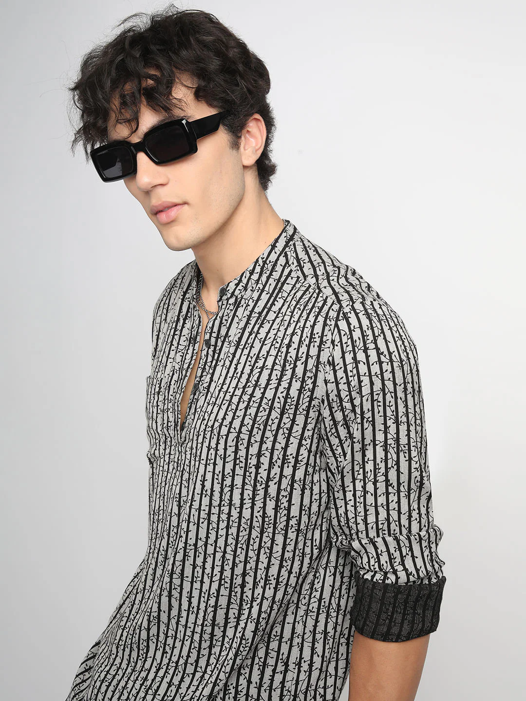 Black Mini Leaf Carved Striped Kurta - Image 5