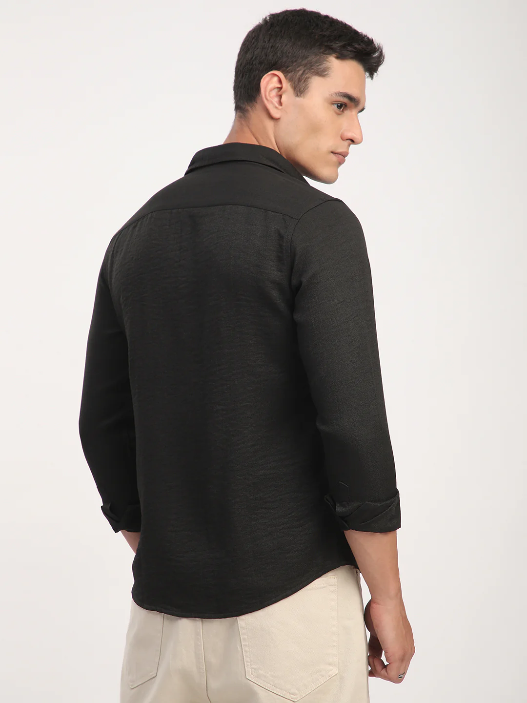 Black Minimalist Solid Crinkled Shirt - Image 7