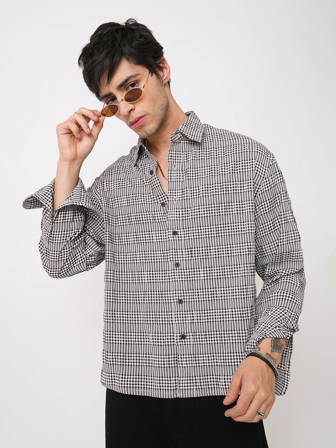 Black Seersucker Checks Boxy Fit Crop Shirt - Image 4