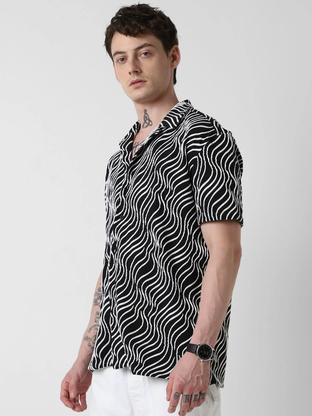 Black Wavy Patterned Oversized Shirt - Image 6