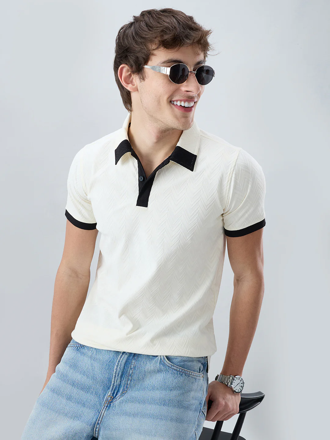 Chalk-White Chevron Contrast Polo Neck Knit T-shirt - Image 4