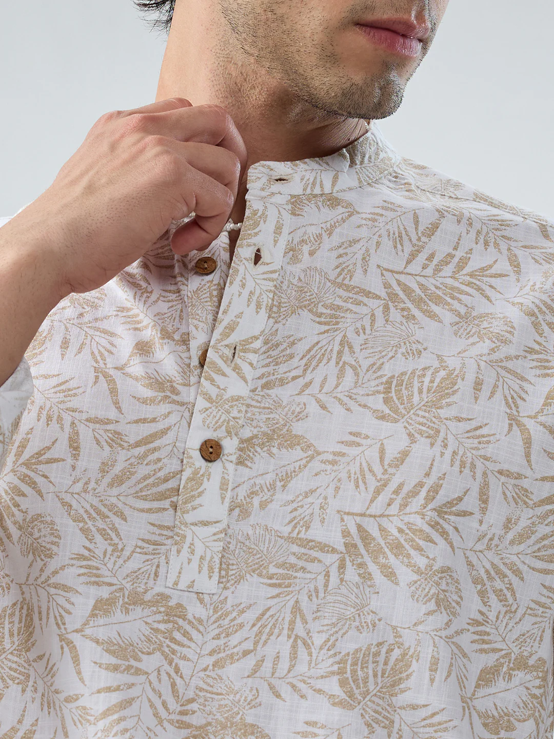 Classic Beige Leaf Printed Kurta - Image 3