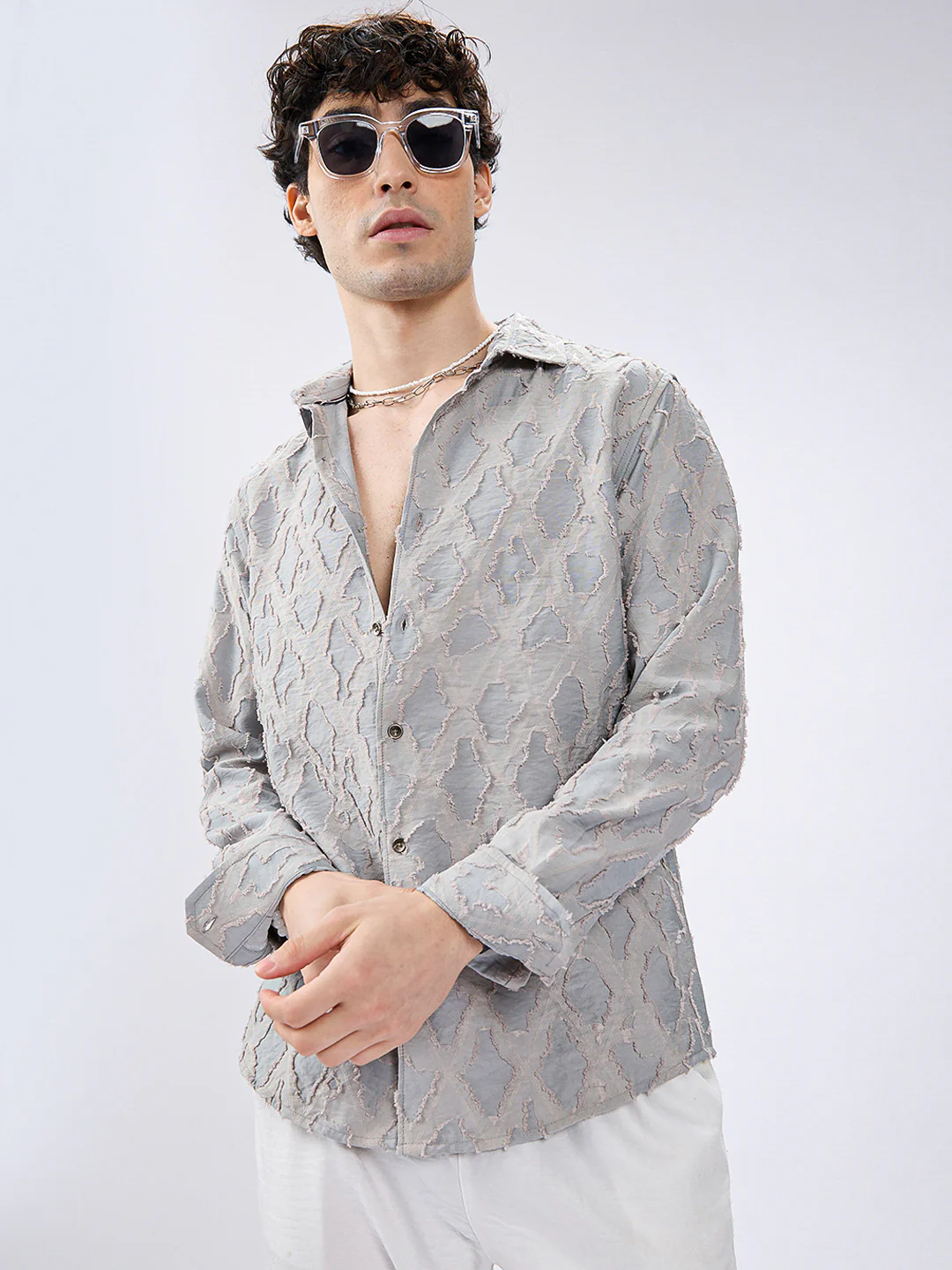 Cloud Mesh Diamond Embossed Frayed Shirt - Image 5