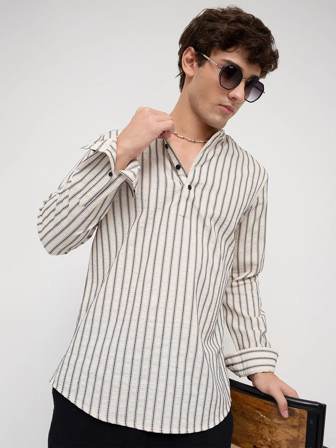 Coastal Ivory Motif Striped Seersucker Embroidered Kurta - Image 4