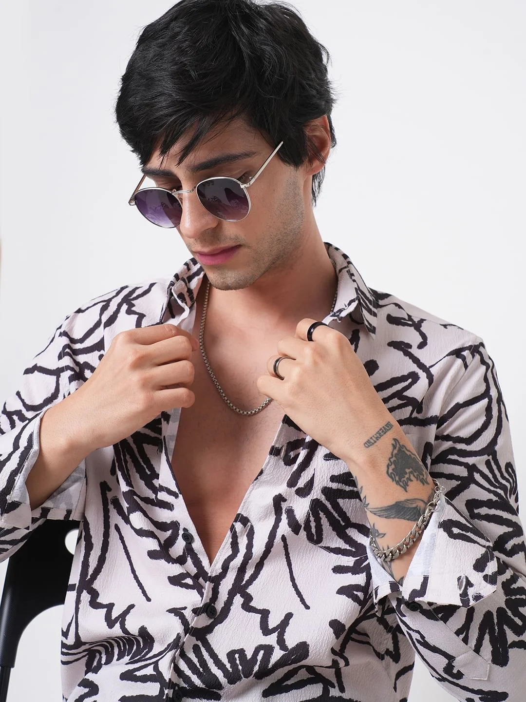 Cream & Black Abstract Printed Creased Shirt - Image 3