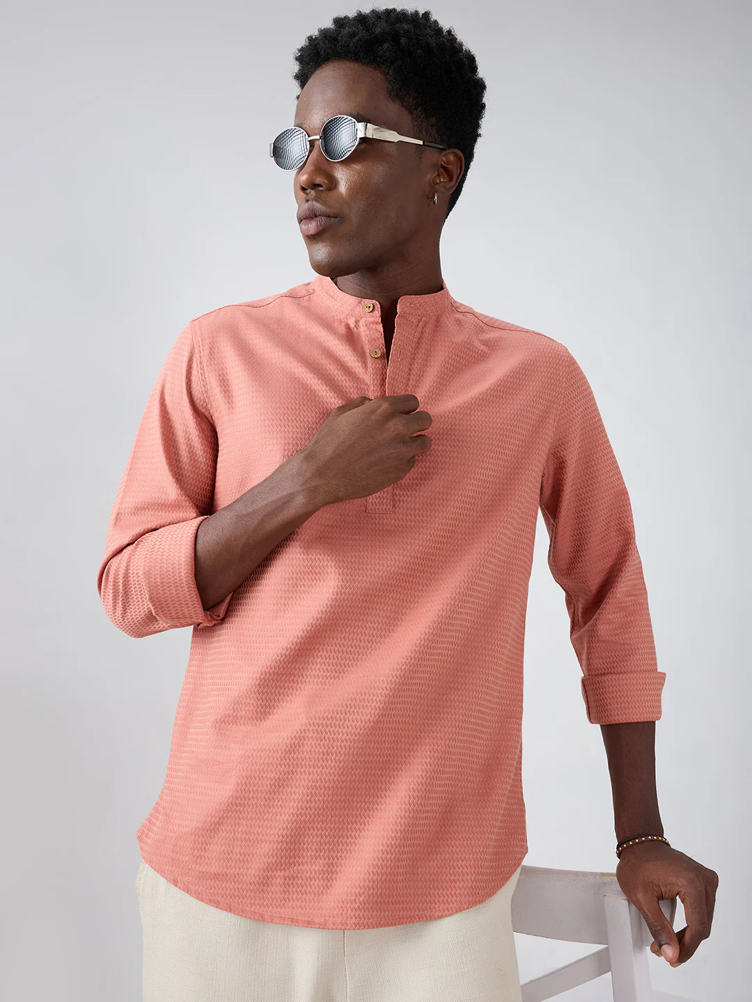 Creamy Peach Wavy Textured Kurta - Image 2