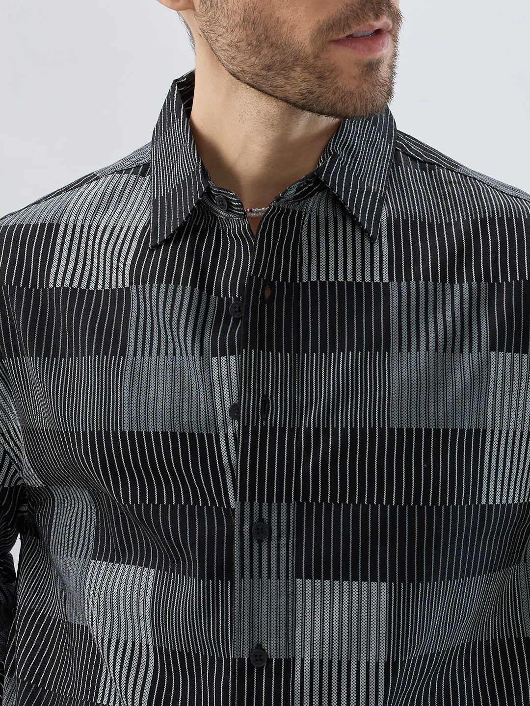 Distinguished Monochrome Maestro Contrast Stripe Boxy Fit Crop Shirt - Image 3