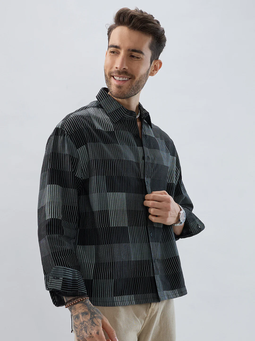 Distinguished Monochrome Maestro Contrast Stripe Boxy Fit Crop Shirt - Image 5