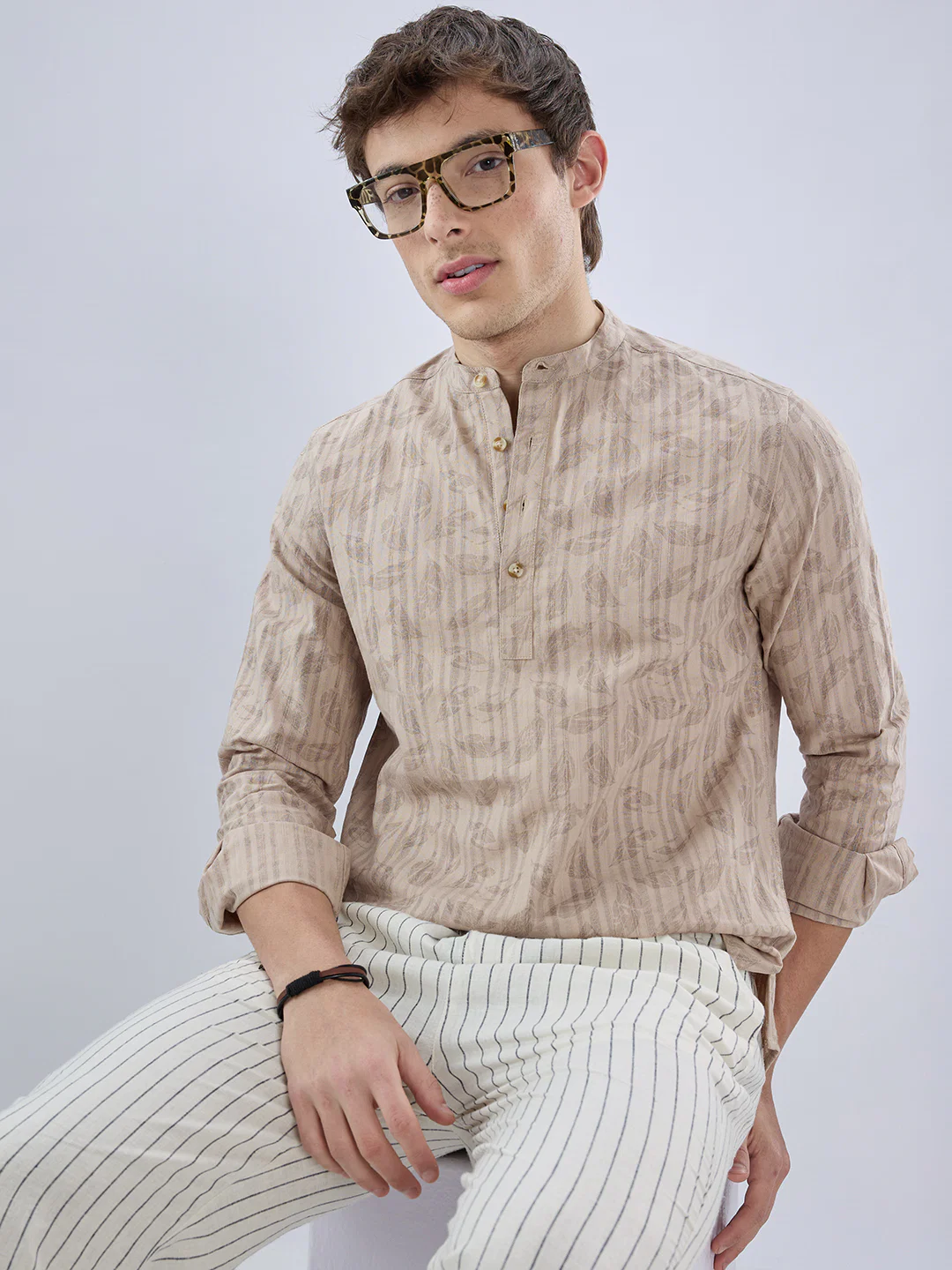 Elegant Beige Leaf Printed Striped Kurta - Image 4