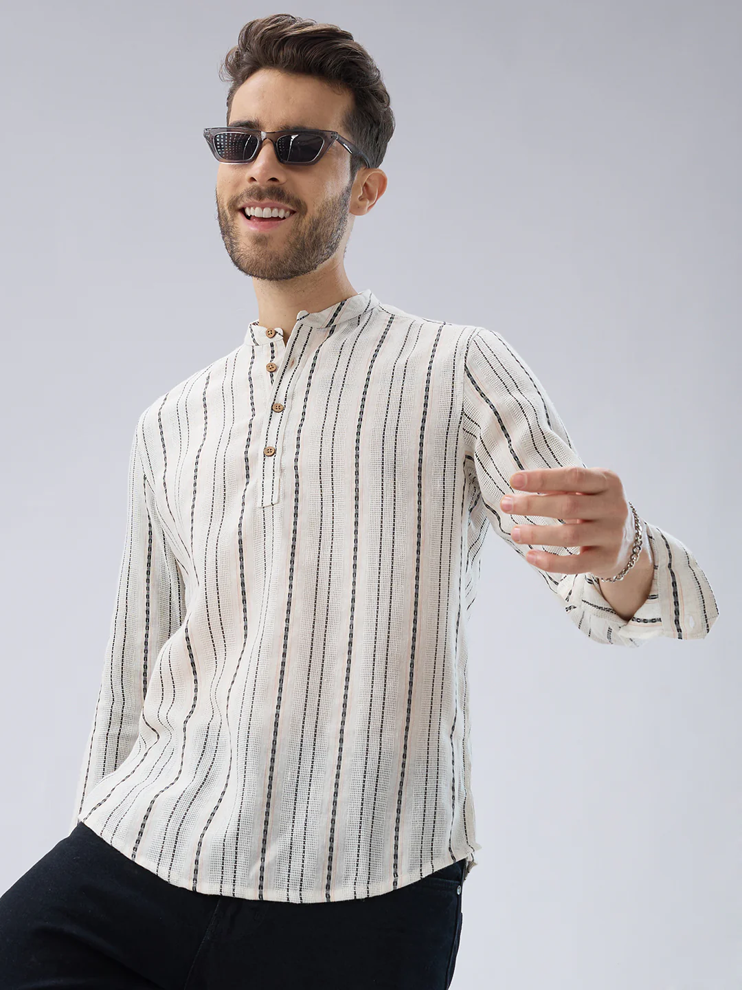 Elegant Ivory Loomed Textured Kurta - Image 2