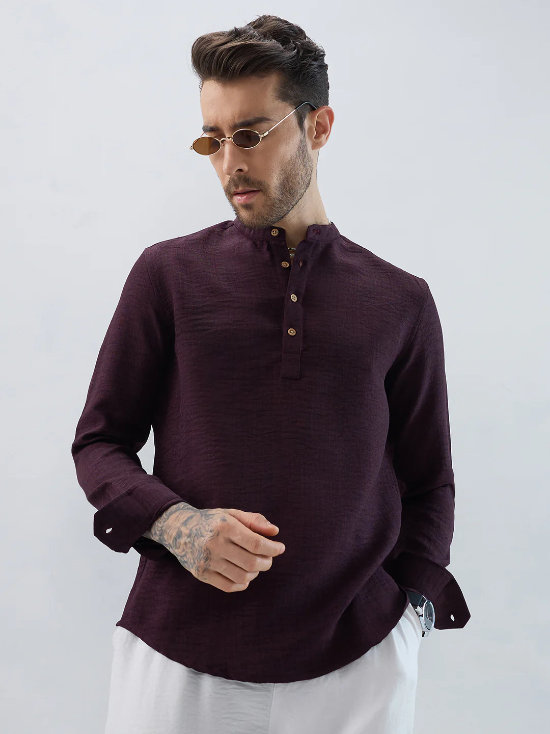 Elegant Slub Textued Plum Kurta - Image 2