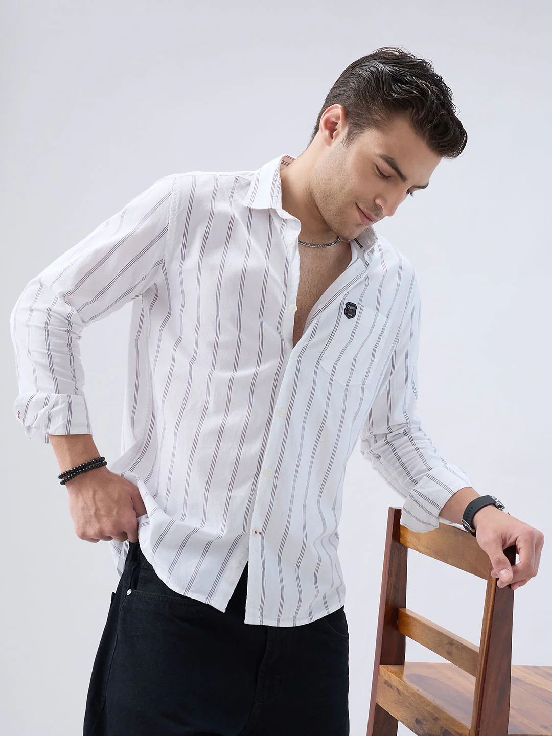 Elegant White Striped Weekend Shirt - Image 4