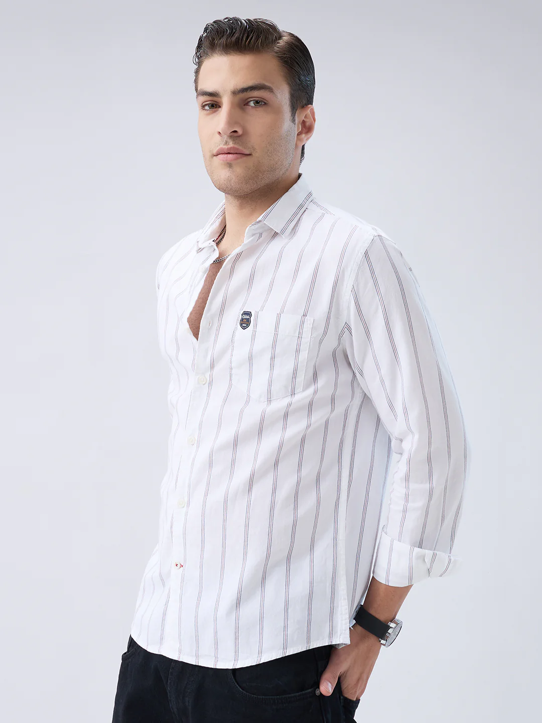 Elegant White Striped Weekend Shirt - Image 5