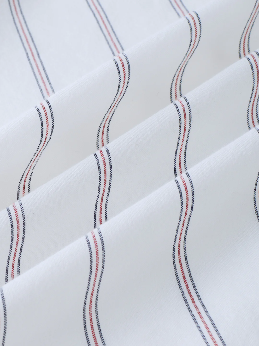 Elegant White Striped Weekend Shirt - Image 8