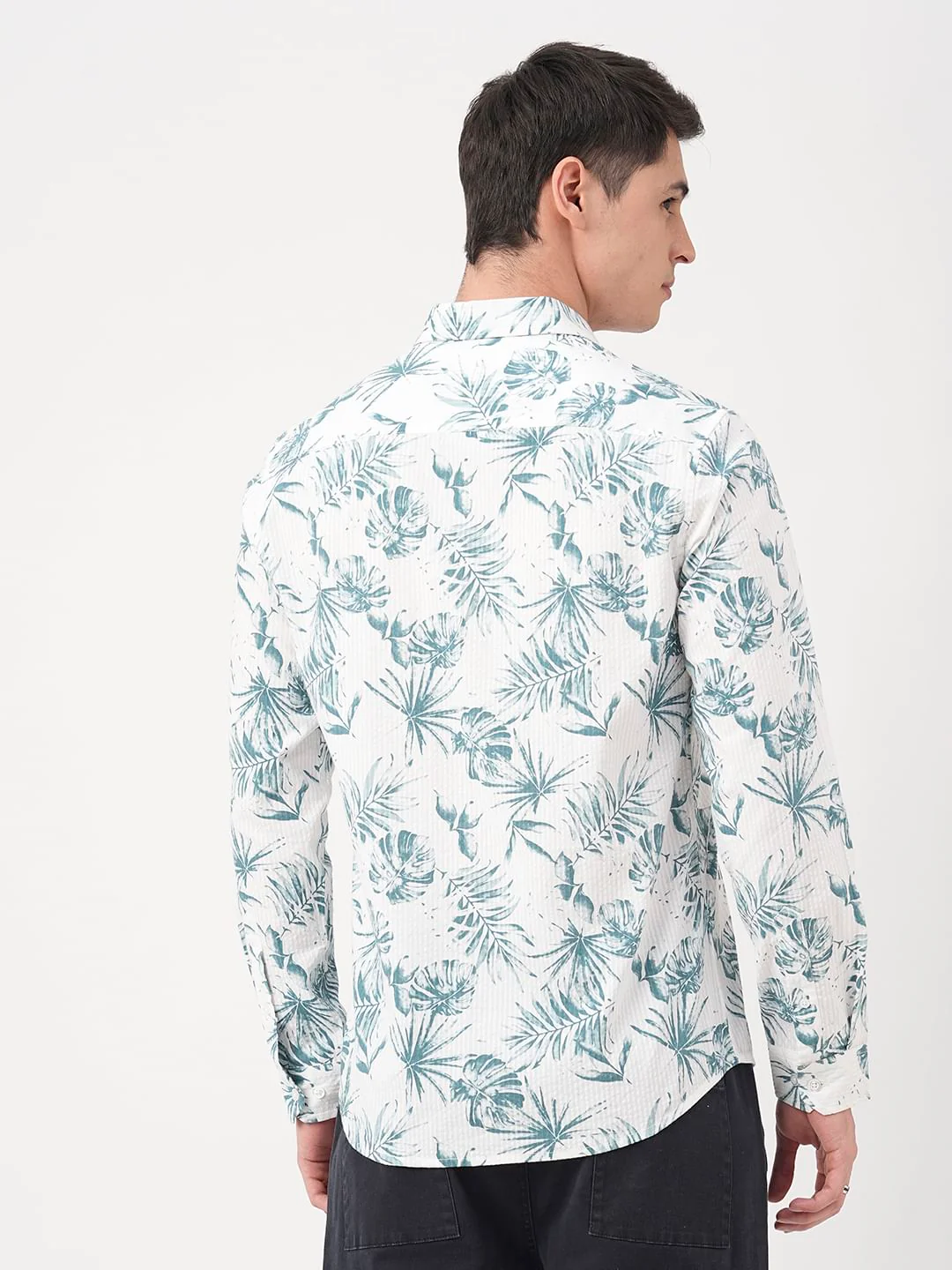 Exquisite White Hawaiian Printed Seersucker Shirt - Image 7