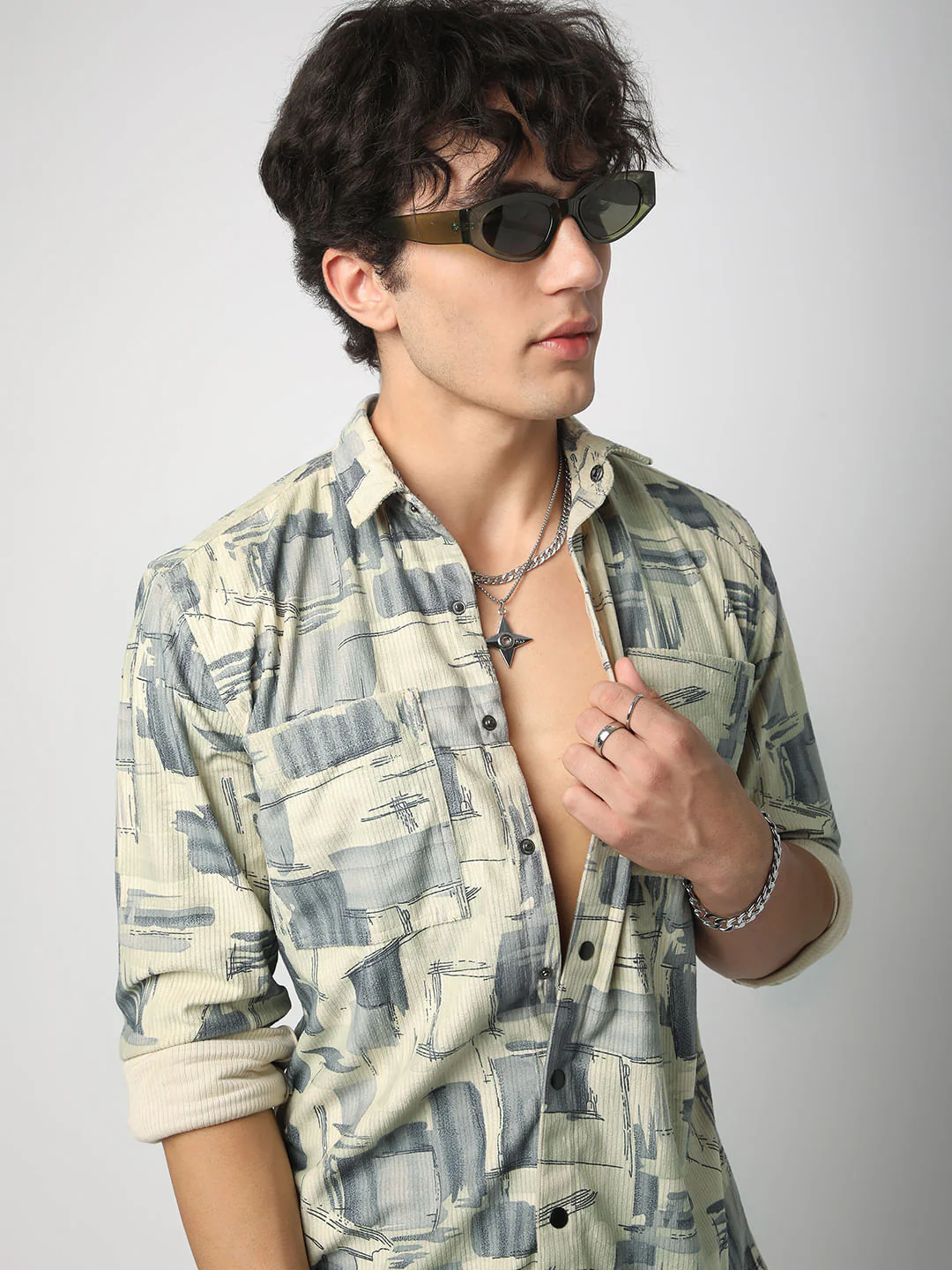 Graffito Green Double Pocket Corduroy Overshirt - Image 2