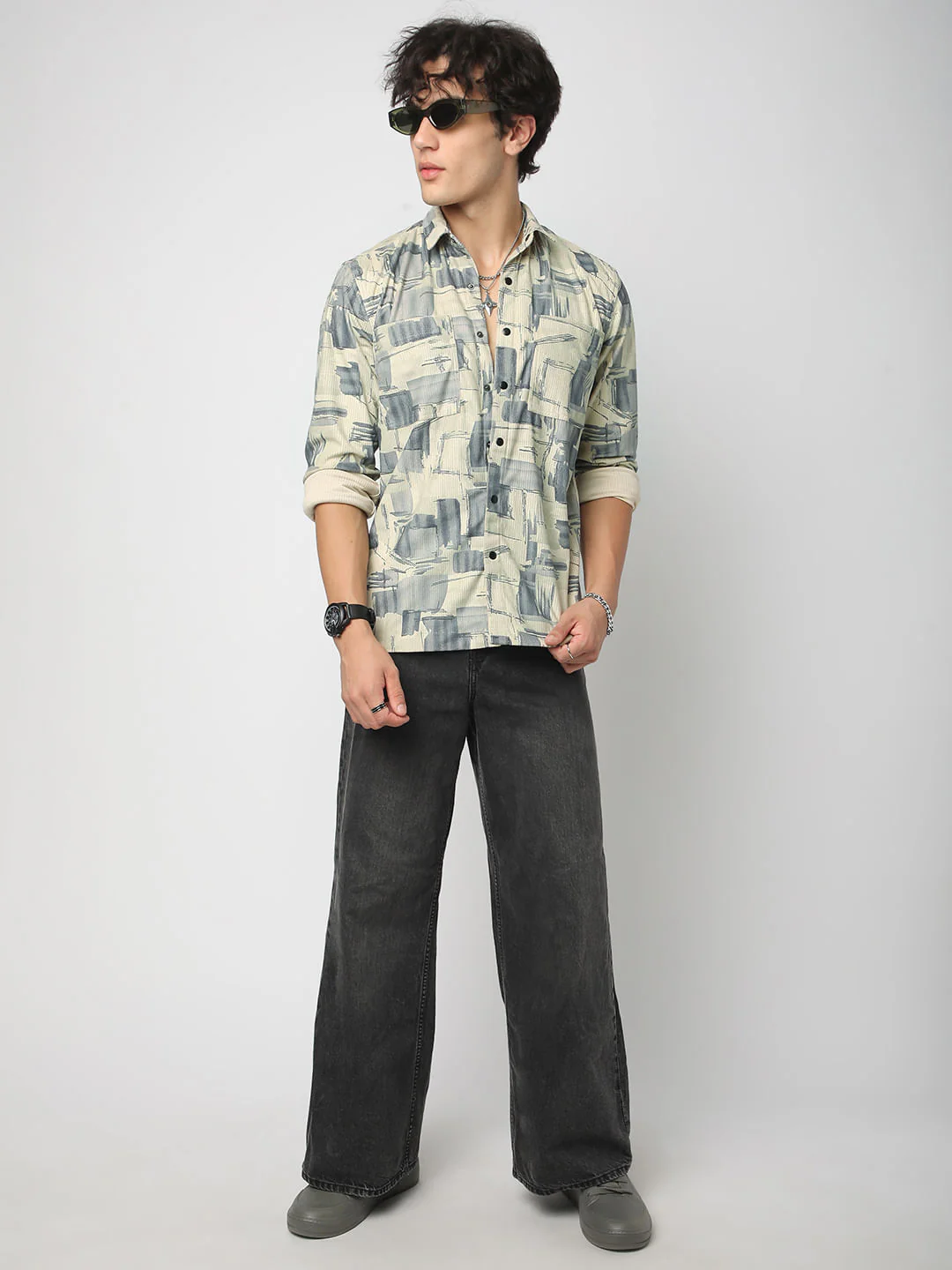 Graffito Green Double Pocket Corduroy Overshirt - Image 8