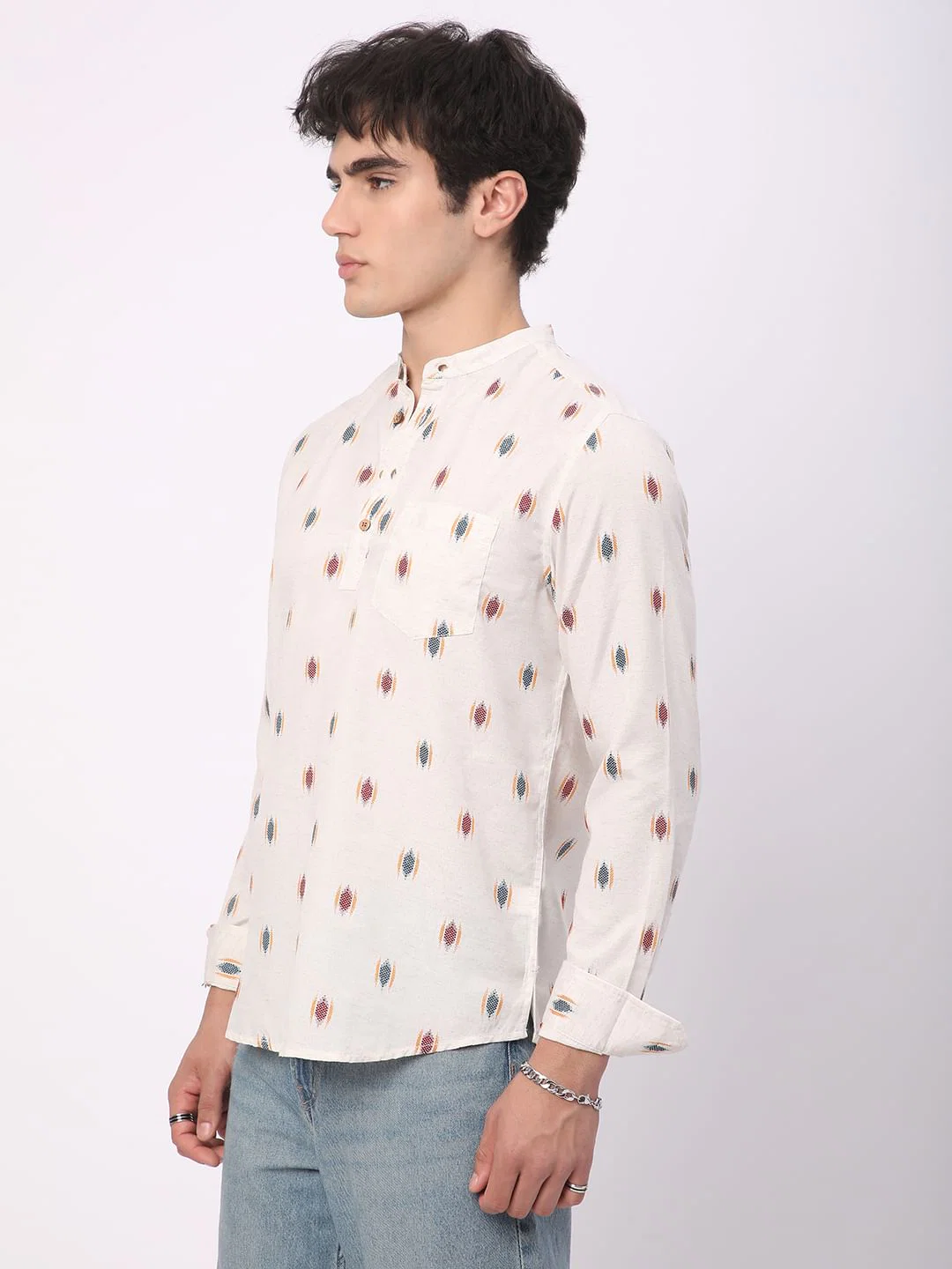 Ivory Ikat Textured Linen Kurta - Image 5