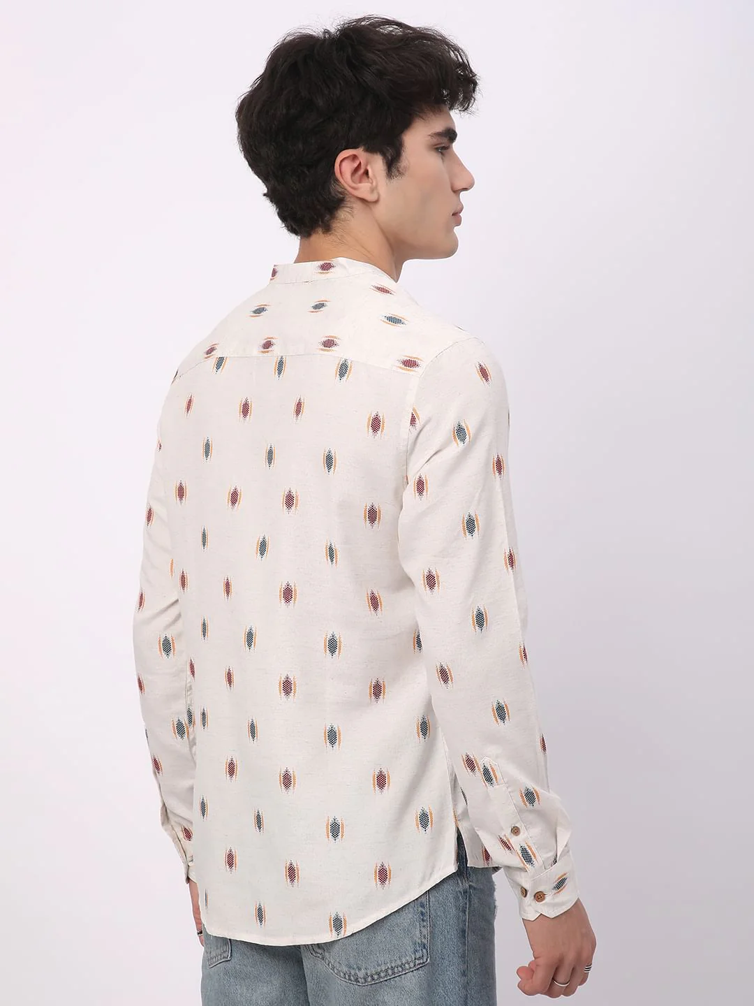 Ivory Ikat Textured Linen Kurta - Image 6