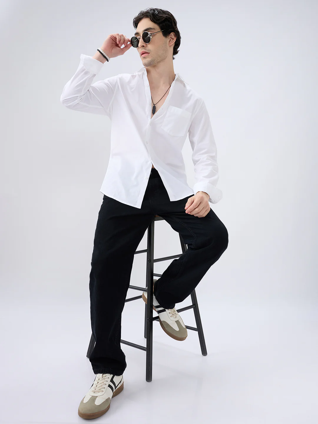Minimal White Essentials Shirt - Image 7