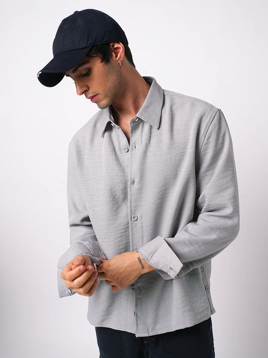 Minimalist Grey Slub Boxy Fit Side Slit Button Crop Shirt - Image 4