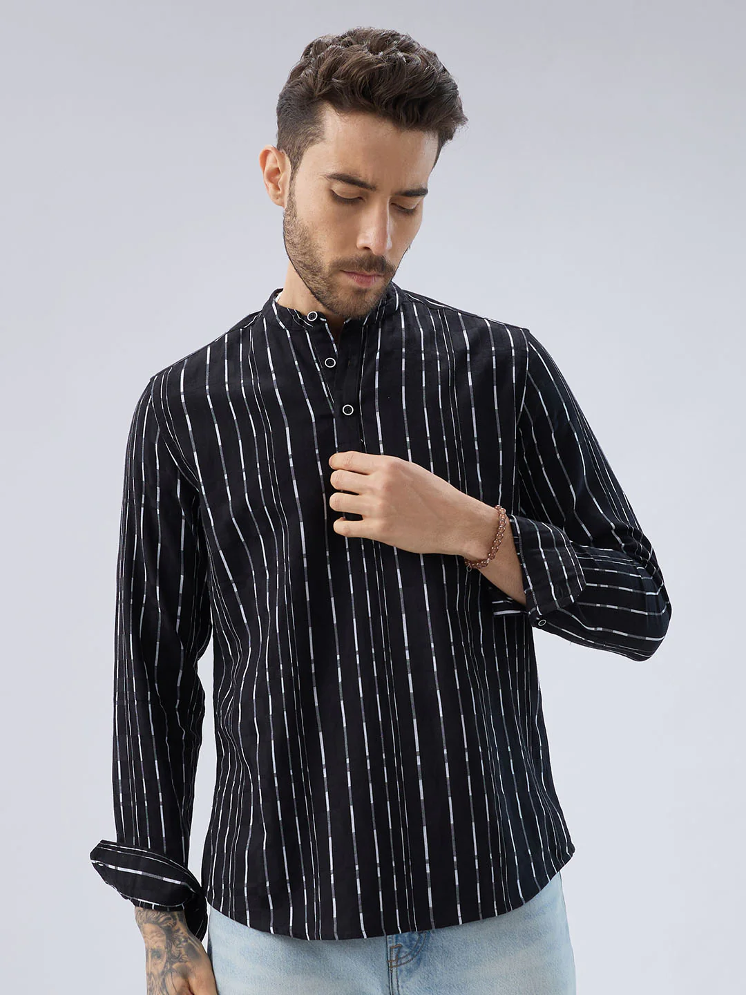 Minimalist Monochrome Vertical Stripes Kurta - Image 5