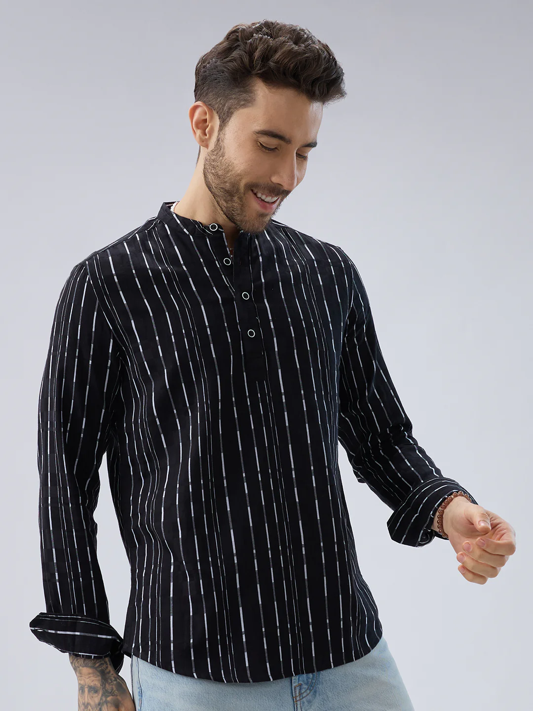 Minimalist Monochrome Vertical Stripes Kurta - Image 6