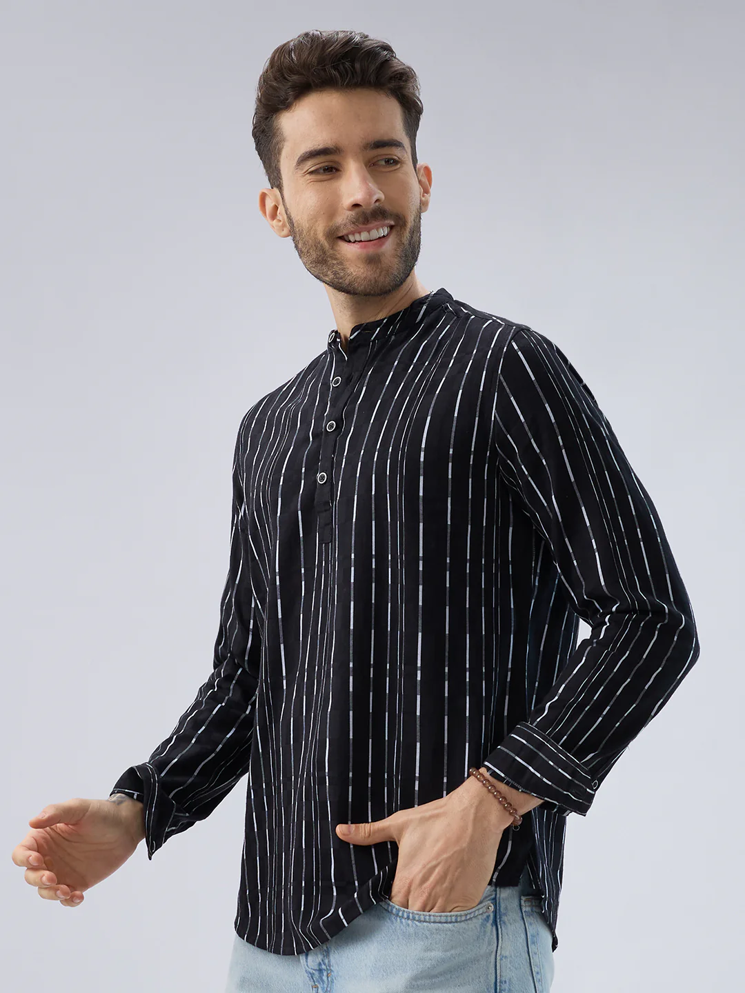 Minimalist Monochrome Vertical Stripes Kurta - Image 7