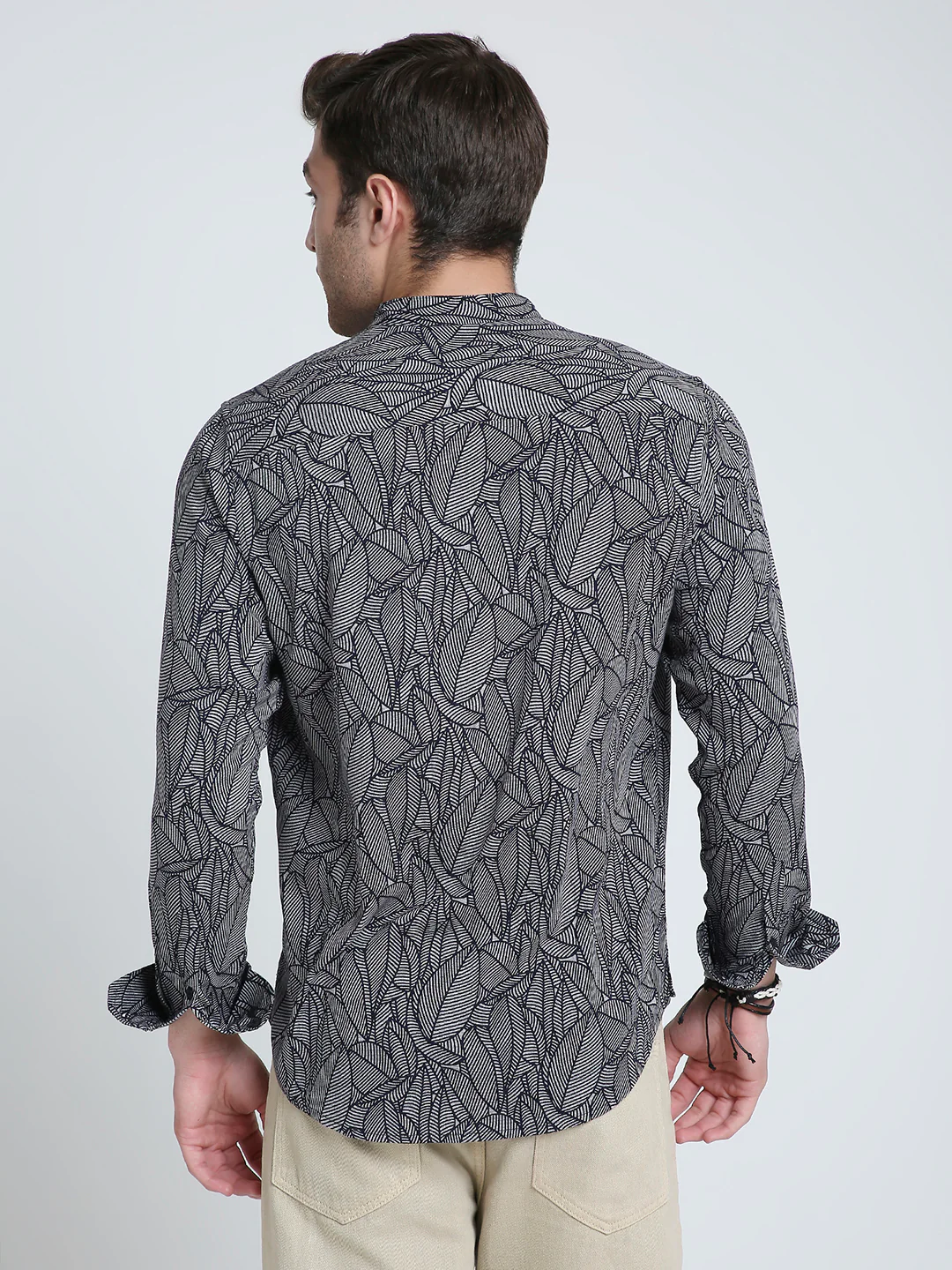 Monochrome Palm Leaf Printed Kurta - Image 6