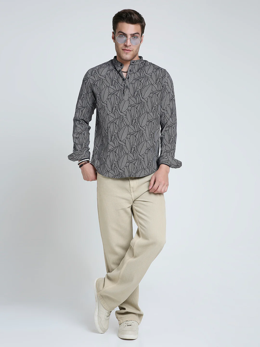Monochrome Palm Leaf Printed Kurta - Image 7