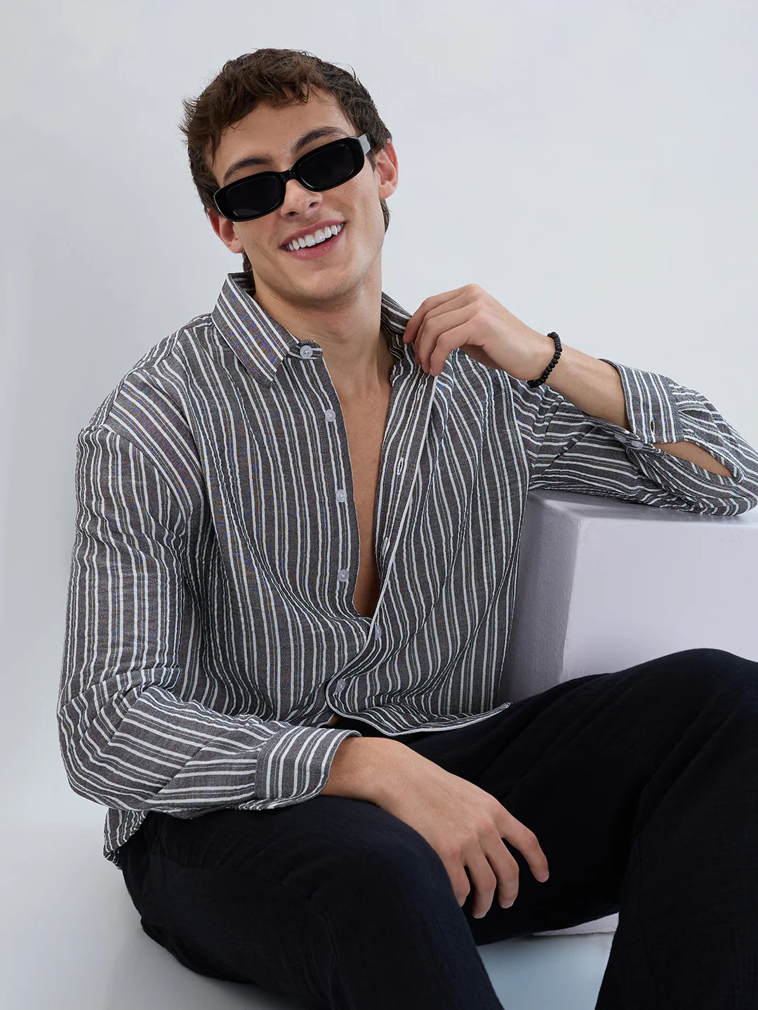 Monochrome Striped Crinkled Boxy-Fit Crop Shirt - Image 4
