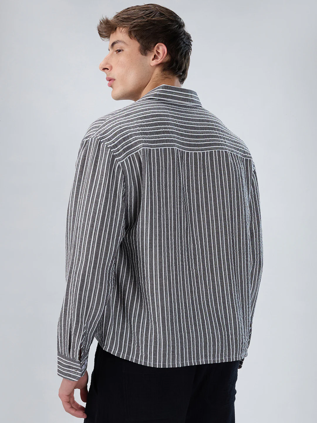 Monochrome Striped Crinkled Boxy-Fit Crop Shirt - Image 7