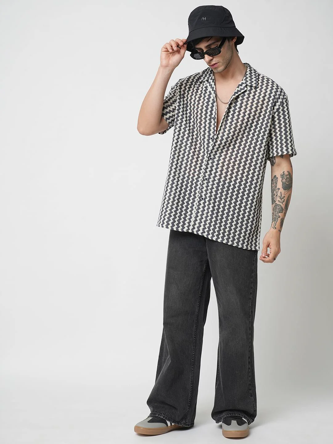 Navy & White Zig-Zag Oversized Crochet Shirt - Image 7