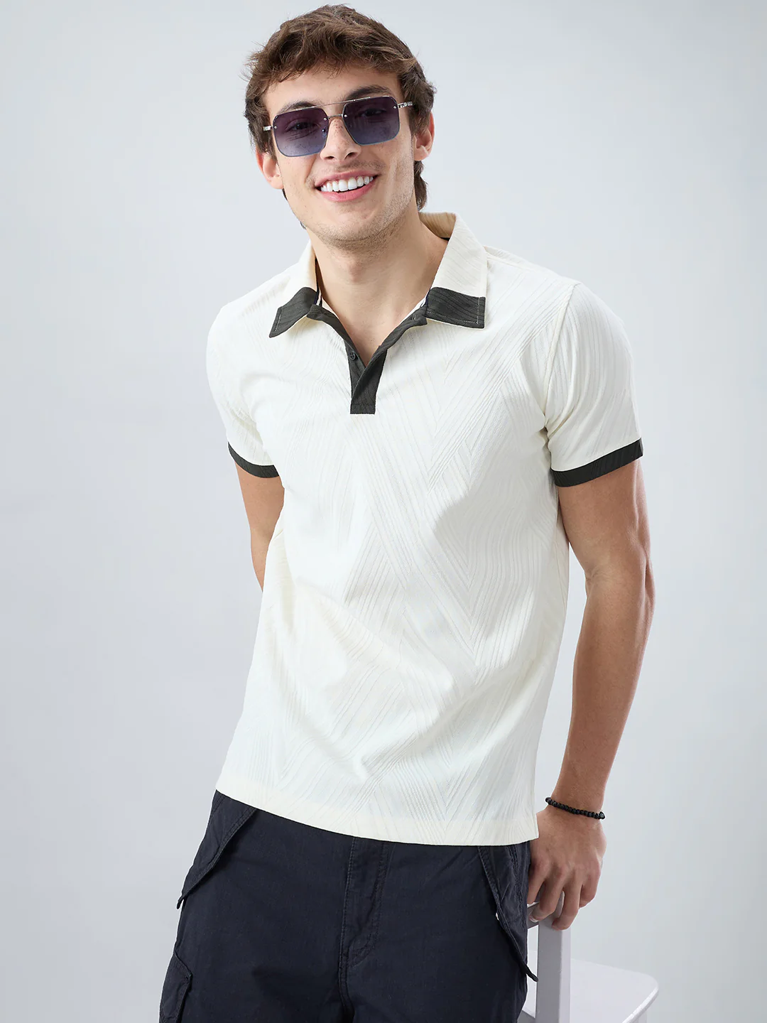 Off-White Contrast Polo Neck T-shirt - Image 2