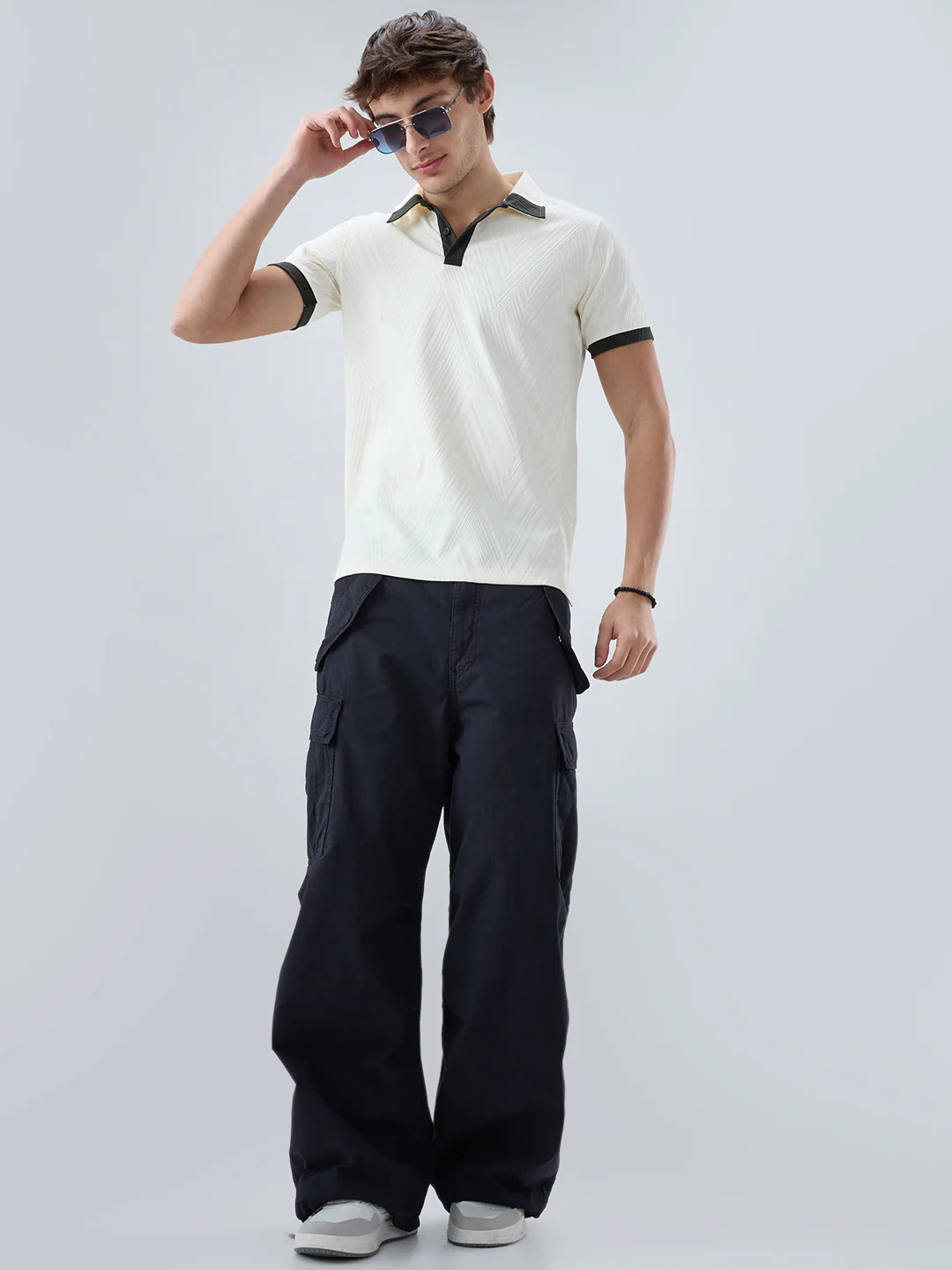 Off-White Contrast Polo Neck T-shirt - Image 7