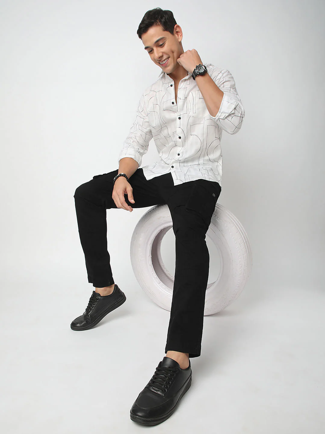 Quirky White Printed Shirt - Image 7