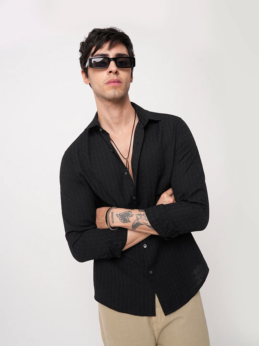 Refined Black Textured Shirt - Image 4