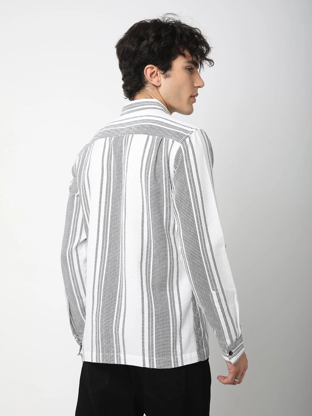 Refined White Double Pocket Waffle Striped Shirt - Image 6