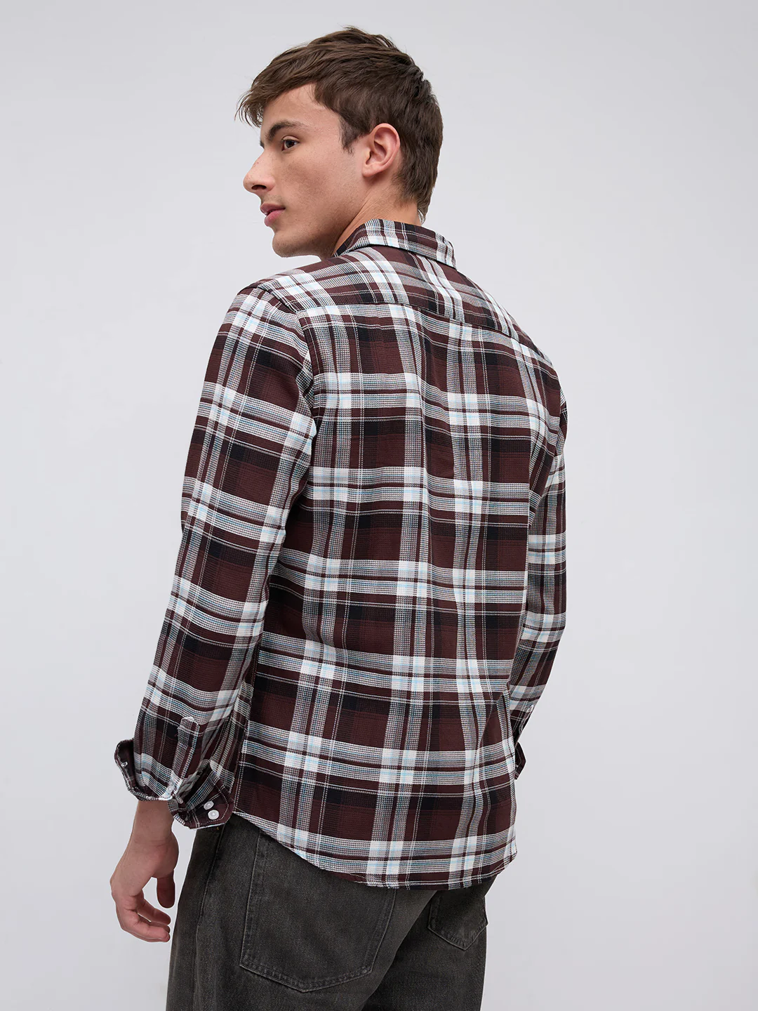 Signature Espresso Weave Vintage Heritage Shirt - Image 6