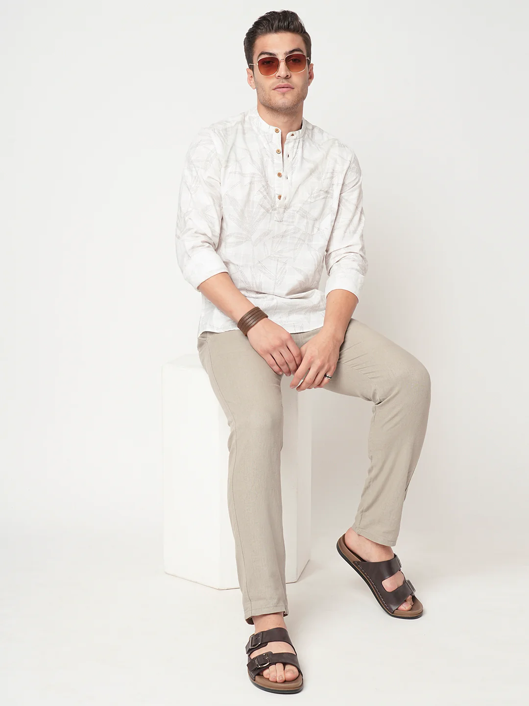 Stippling Artistry Ivory Leaf Printed Kurta - Image 7