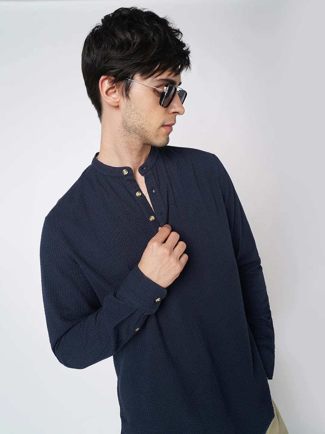 Timeless Navy Seersucker Kurta - Image 2