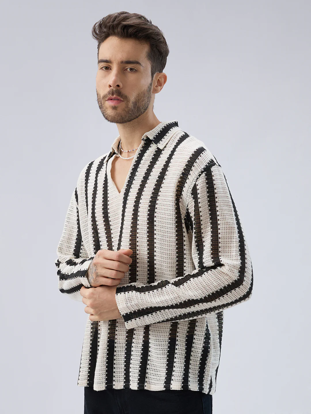Vintage Mood Monochrome Crochet Striped Oversized Polo Shirt - Image 5