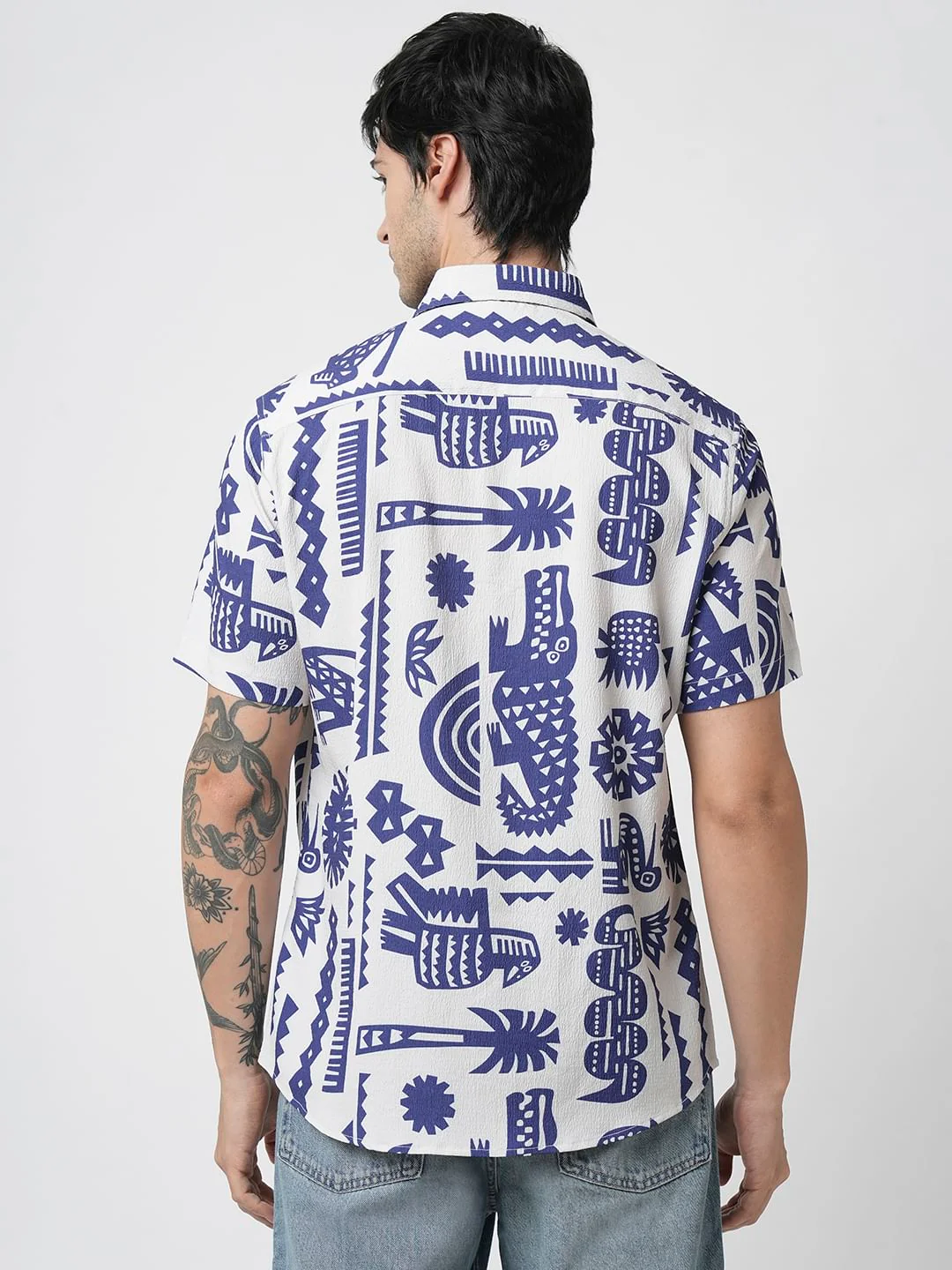 White and Blue Tribal Printed Creased Shirt - Image 6