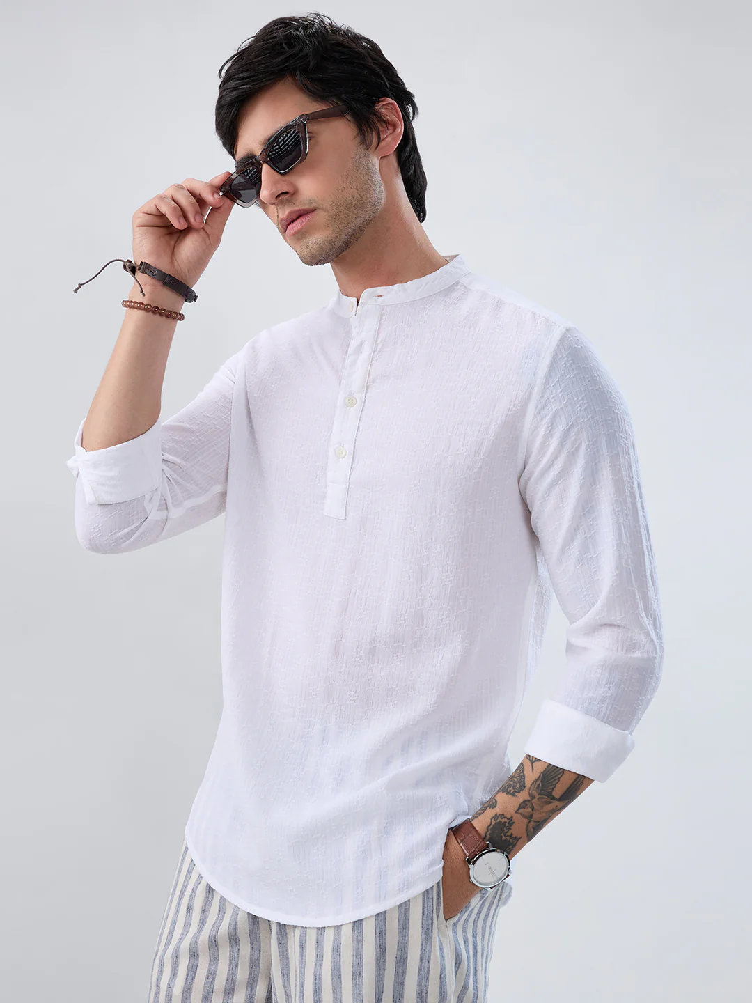 White Fine Weave Textured Kurta - Image 2